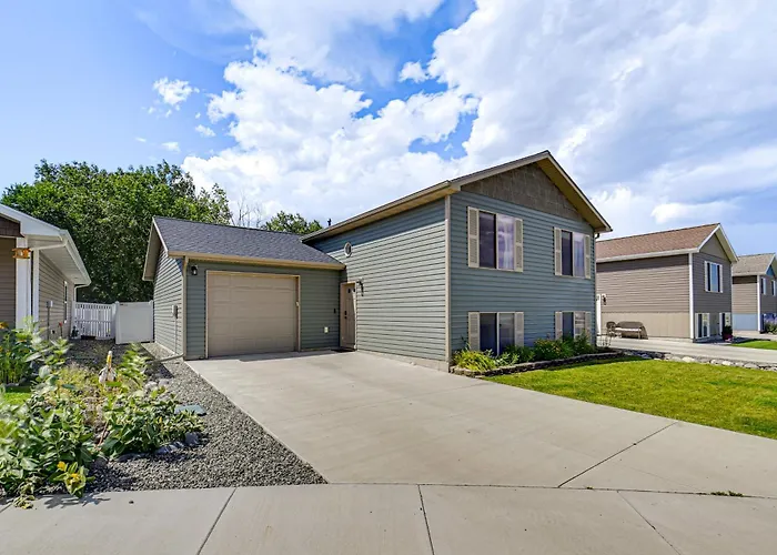 Walk To Downtown: Family-friendly Home! Holiday home *